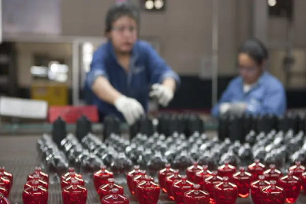 Vitro Wins Ruling to Pay $44 Million Cash Tender On Notes