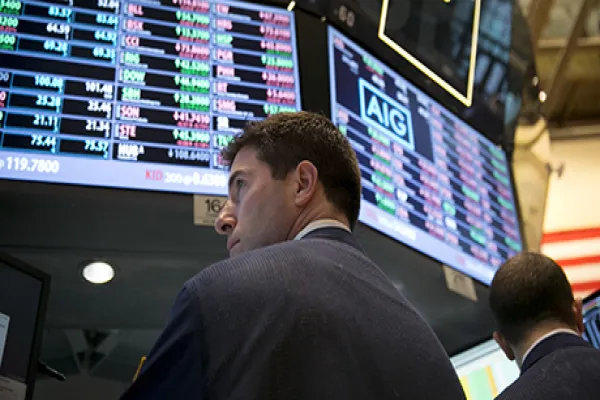 S&P 500 Fluctuates Before Fed Minutes As Commodity Shares Climb