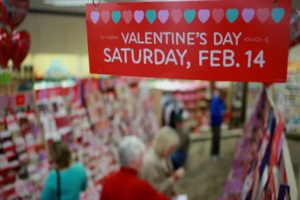 2015-02-da-us-retail-valentine-day-large.jpg