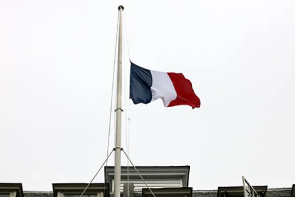 2016-07-15-da-france-flag-large.jpg
