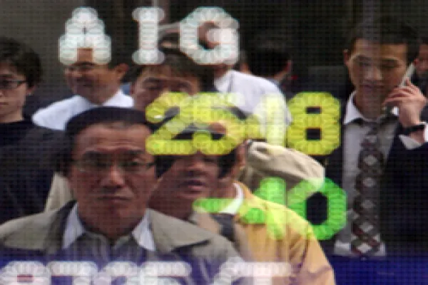 Japan Stocks Fall On U.S. Economy, Oil Prices