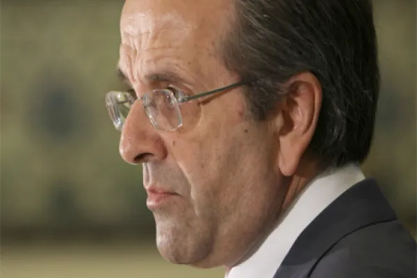 antonis-samaras-r-large.jpg