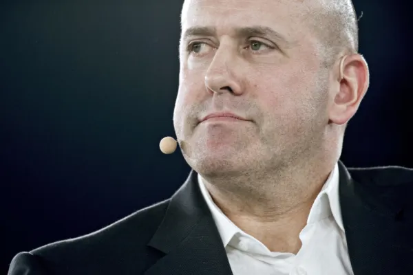 Harvey Schwartz (Bloomberg)