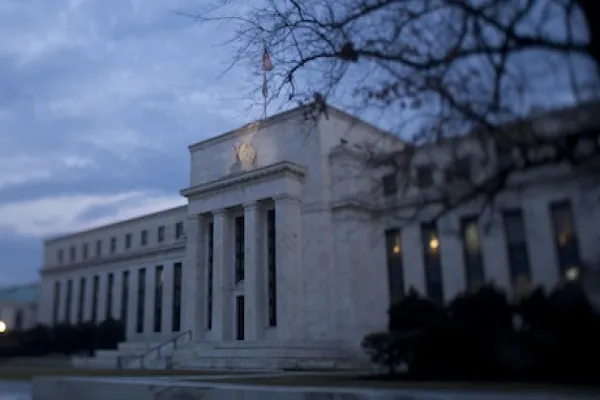 federal-reserve-building-large.jpg