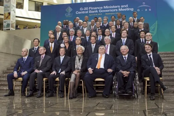 IMF Says European Banks May Have to Sell $3.8 Trillion in Assets