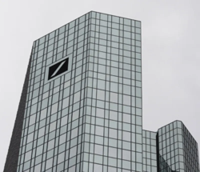 Deutsche Bank to Raise EU9.8 Billion for Postbank